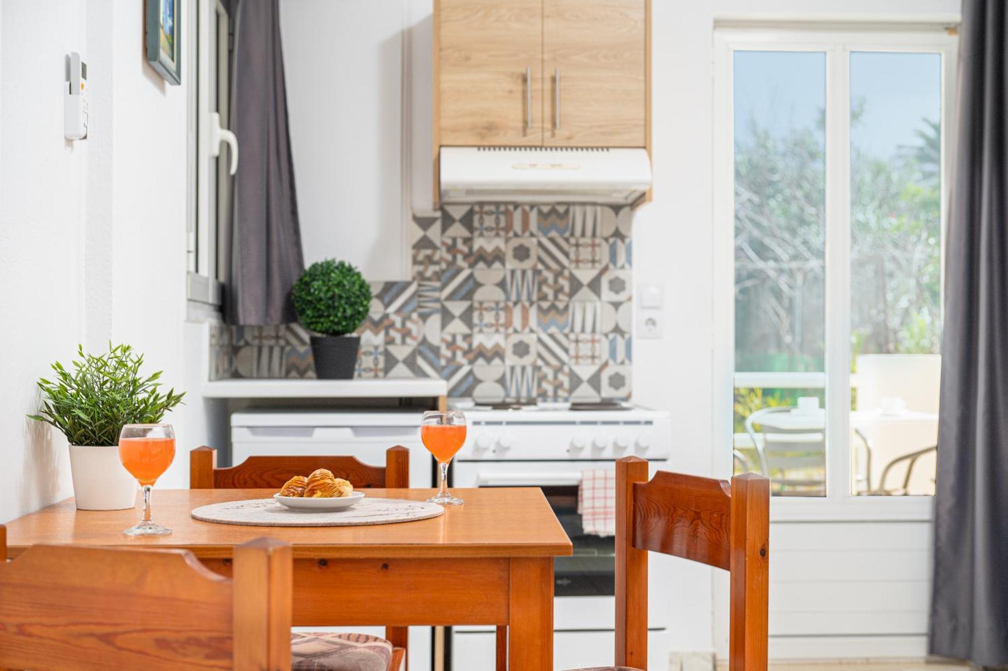 Mylos Apartments Anissaras แอร์ซอนิสซอส ภายนอก รูปภาพ